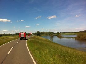 Feuerwehr Hochwasser 2013 Elbe 055.jpg